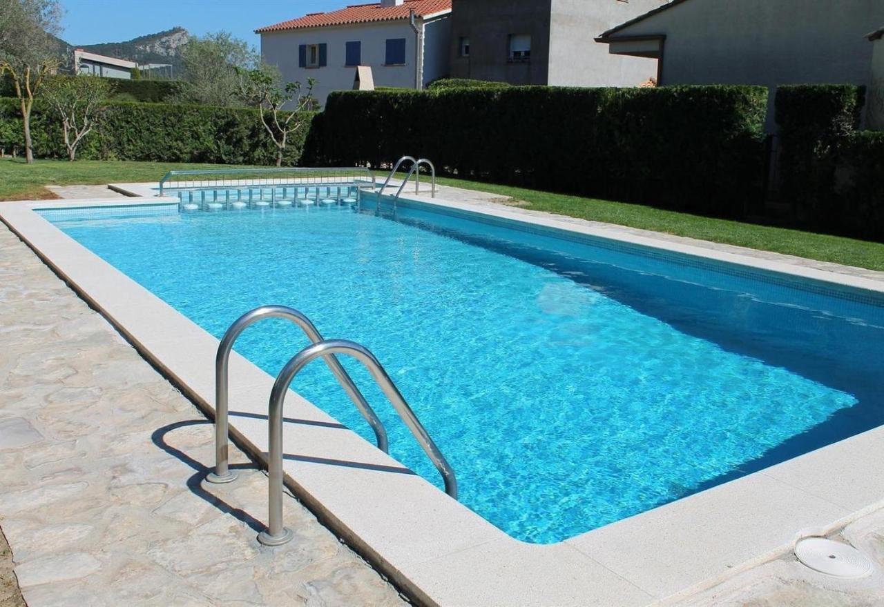 Breda 4A Villa Torroella De Montgri Bagian luar foto